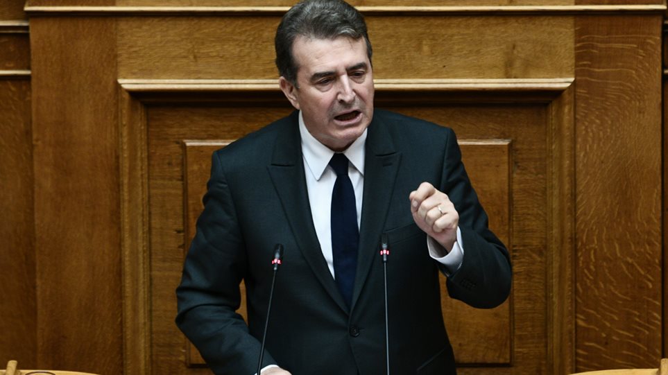 Μιχάλης Χρυσοχοϊδης: Ζήτησε συγνώμη για τη σύλληψη 9 ακτιβιστριών