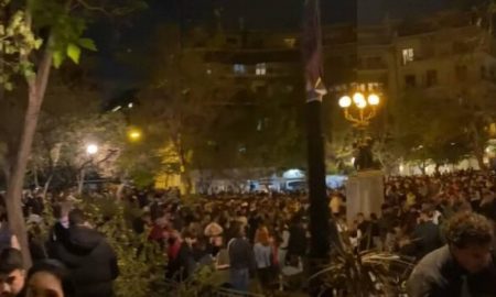 Lockdown: Σκηνικό ξέφρενου πάρτι στις κεντρικές συνοικίες της Αθήνας